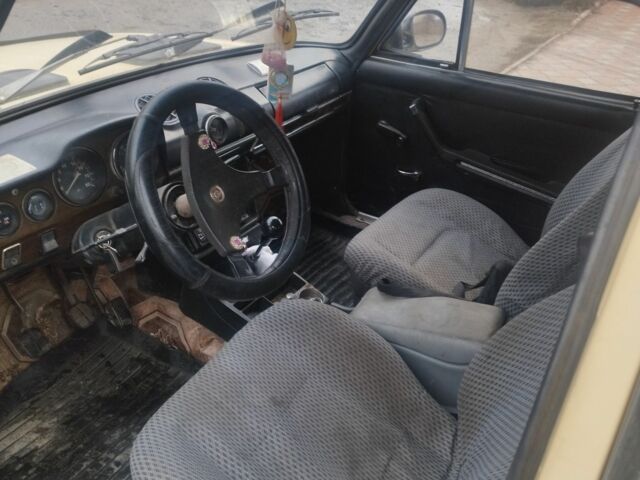 Жовтий ВАЗ 2106, об'ємом двигуна 1 л та пробігом 80 тис. км за 571 $, фото 2 на Automoto.ua