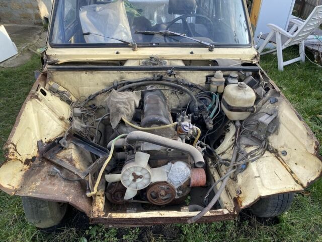 Желтый ВАЗ 2106, объемом двигателя 1.5 л и пробегом 3 тыс. км за 357 $, фото 16 на Automoto.ua