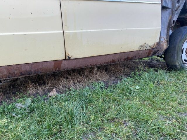 Желтый ВАЗ 2106, объемом двигателя 1.5 л и пробегом 3 тыс. км за 357 $, фото 14 на Automoto.ua