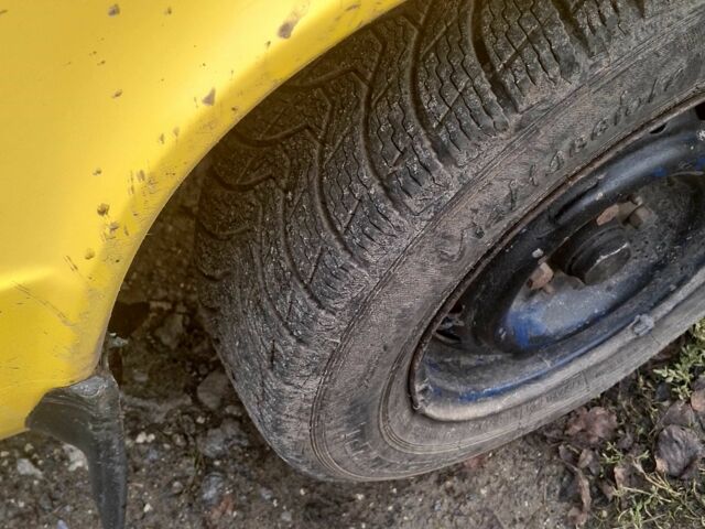 Жовтий ВАЗ 2106, об'ємом двигуна 0 л та пробігом 323 тис. км за 714 $, фото 2 на Automoto.ua