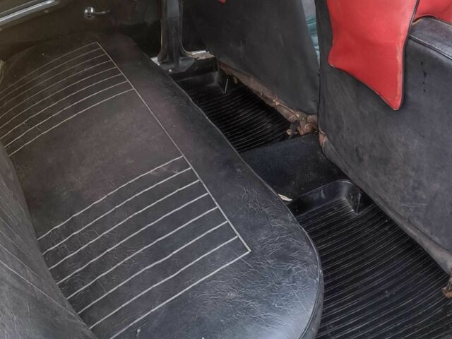 Желтый ВАЗ 2106, объемом двигателя 0 л и пробегом 1 тыс. км за 308 $, фото 1 на Automoto.ua