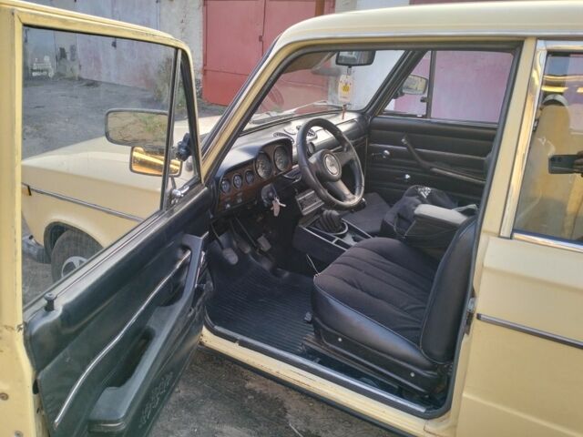 Желтый ВАЗ 2106, объемом двигателя 1.5 л и пробегом 103 тыс. км за 1000 $, фото 1 на Automoto.ua