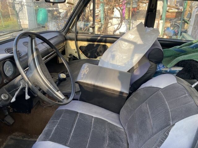 Желтый ВАЗ 2106, объемом двигателя 1.5 л и пробегом 3 тыс. км за 357 $, фото 8 на Automoto.ua