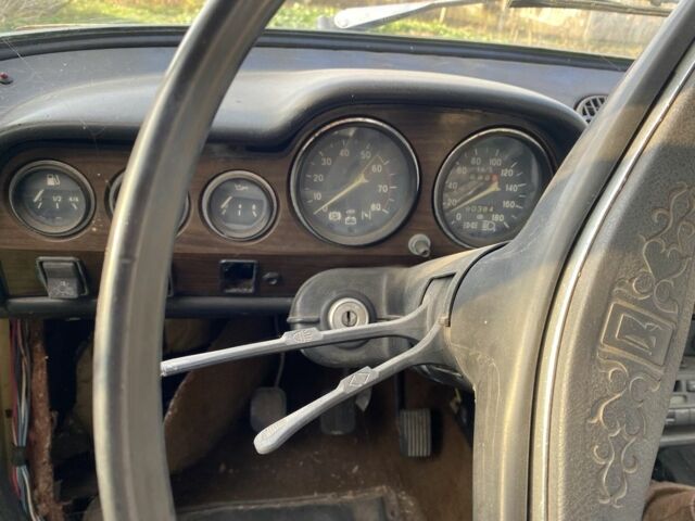 Желтый ВАЗ 2106, объемом двигателя 1.5 л и пробегом 3 тыс. км за 357 $, фото 9 на Automoto.ua