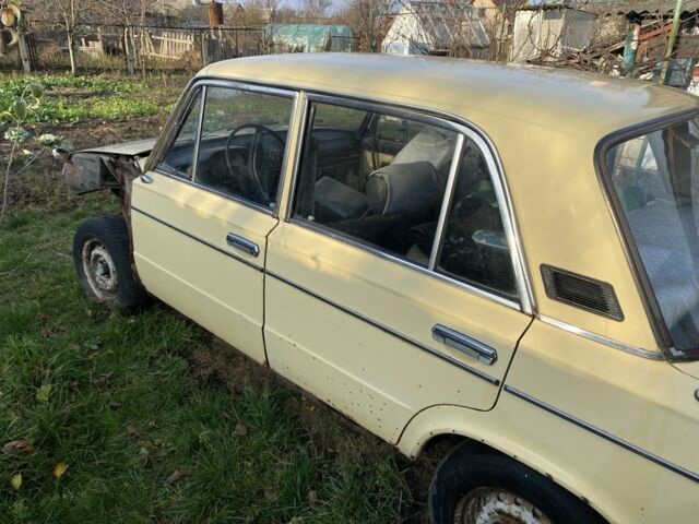 Желтый ВАЗ 2106, объемом двигателя 1.5 л и пробегом 3 тыс. км за 357 $, фото 4 на Automoto.ua