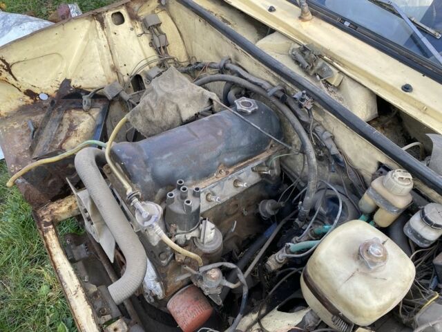 Желтый ВАЗ 2106, объемом двигателя 1.5 л и пробегом 3 тыс. км за 357 $, фото 17 на Automoto.ua