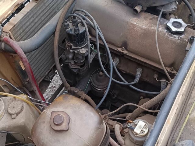 Желтый ВАЗ 2106, объемом двигателя 0 л и пробегом 1 тыс. км за 308 $, фото 4 на Automoto.ua