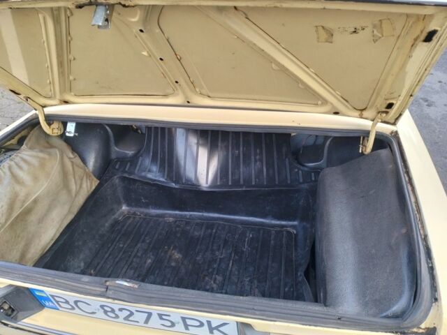 Желтый ВАЗ 2106, объемом двигателя 1.5 л и пробегом 103 тыс. км за 1000 $, фото 6 на Automoto.ua