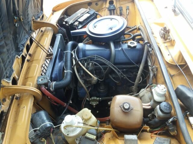 Желтый ВАЗ 2106, объемом двигателя 1.3 л и пробегом 35 тыс. км за 406 $, фото 6 на Automoto.ua