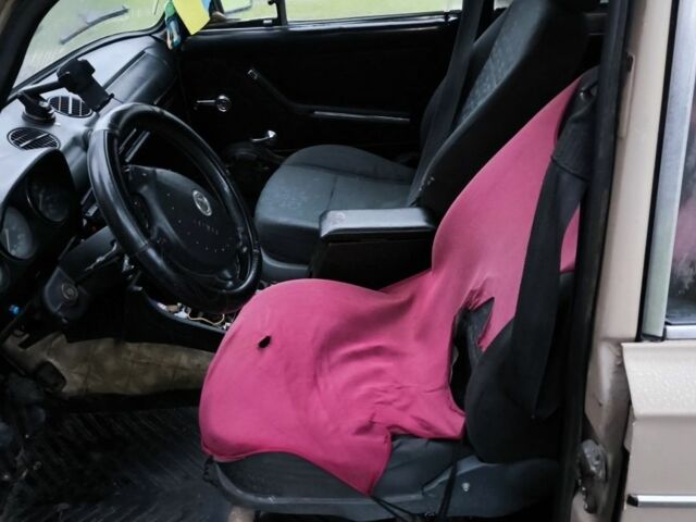 Жовтий ВАЗ 2106, об'ємом двигуна 1.5 л та пробігом 300 тис. км за 600 $, фото 3 на Automoto.ua