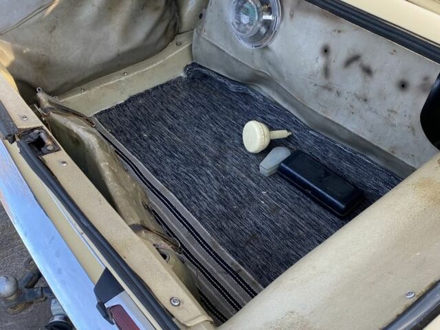 Жовтий ВАЗ 2106, об'ємом двигуна 1.3 л та пробігом 130 тис. км за 1750 $, фото 9 на Automoto.ua