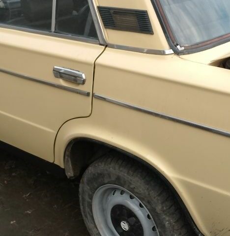 Желтый ВАЗ 2106, объемом двигателя 1.6 л и пробегом 3 тыс. км за 832 $, фото 1 на Automoto.ua
