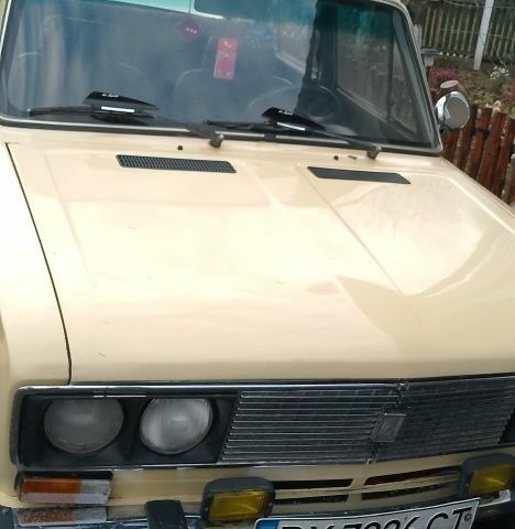 Желтый ВАЗ 2106, объемом двигателя 1.6 л и пробегом 3 тыс. км за 832 $, фото 3 на Automoto.ua