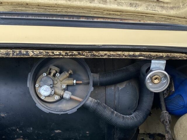 Жовтий ВАЗ 2106, об'ємом двигуна 1.3 л та пробігом 1000 тис. км за 709 $, фото 3 на Automoto.ua