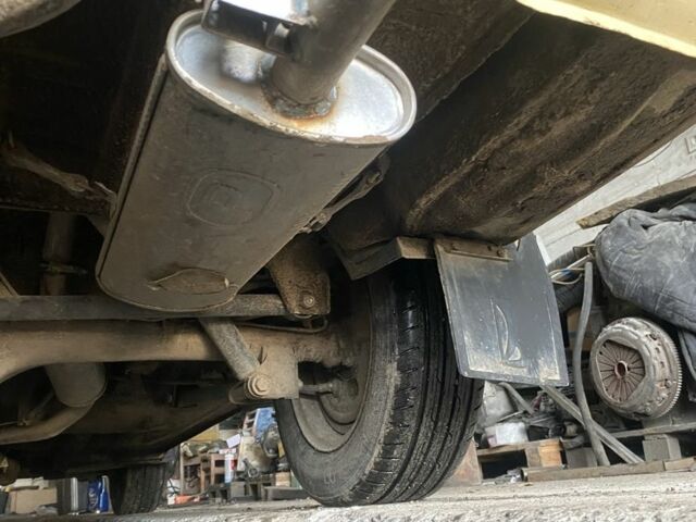 Жовтий ВАЗ 2106, об'ємом двигуна 1.3 л та пробігом 130 тис. км за 1750 $, фото 15 на Automoto.ua