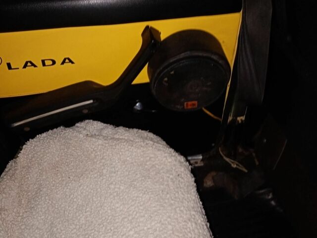 Жовтий ВАЗ 2106, об'ємом двигуна 0 л та пробігом 110 тис. км за 710 $, фото 1 на Automoto.ua