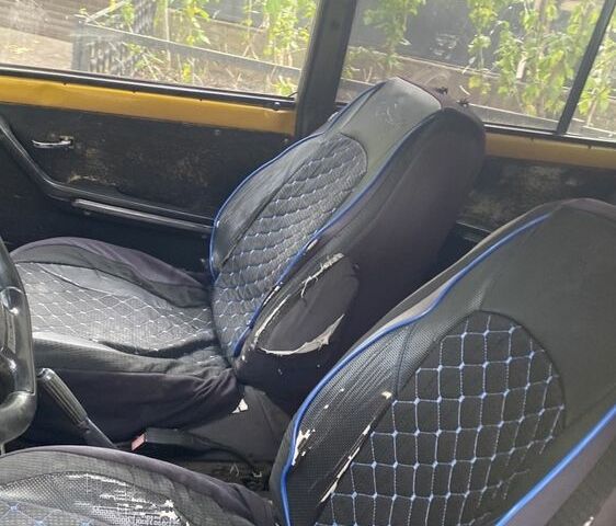 Желтый ВАЗ 2106, объемом двигателя 1.3 л и пробегом 200 тыс. км за 400 $, фото 3 на Automoto.ua