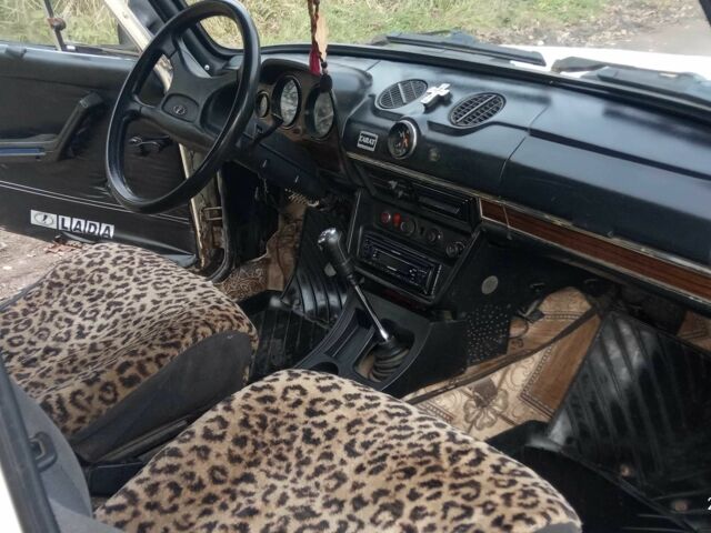 Желтый ВАЗ 2106, объемом двигателя 1.3 л и пробегом 330 тыс. км за 518 $, фото 17 на Automoto.ua