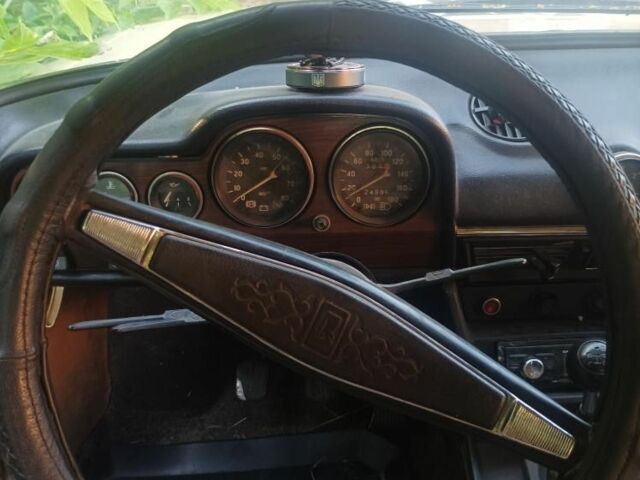 Желтый ВАЗ 2106, объемом двигателя 1.3 л и пробегом 555 тыс. км за 275 $, фото 3 на Automoto.ua