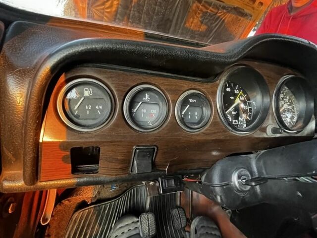 Желтый ВАЗ 2106, объемом двигателя 1.6 л и пробегом 89 тыс. км за 474 $, фото 6 на Automoto.ua