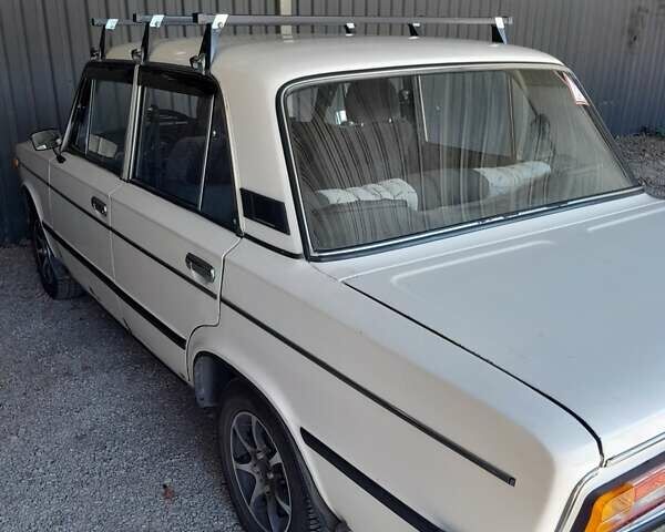 Желтый ВАЗ 2106, объемом двигателя 1.3 л и пробегом 260 тыс. км за 999 $, фото 3 на Automoto.ua