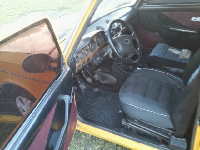 Жовтий ВАЗ 2106, об'ємом двигуна 0 л та пробігом 97 тис. км за 484 $, фото 6 на Automoto.ua