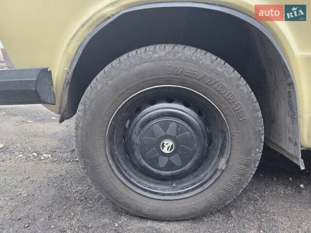 Желтый ВАЗ 2106, объемом двигателя 1.3 л и пробегом 148 тыс. км за 750 $, фото 13 на Automoto.ua