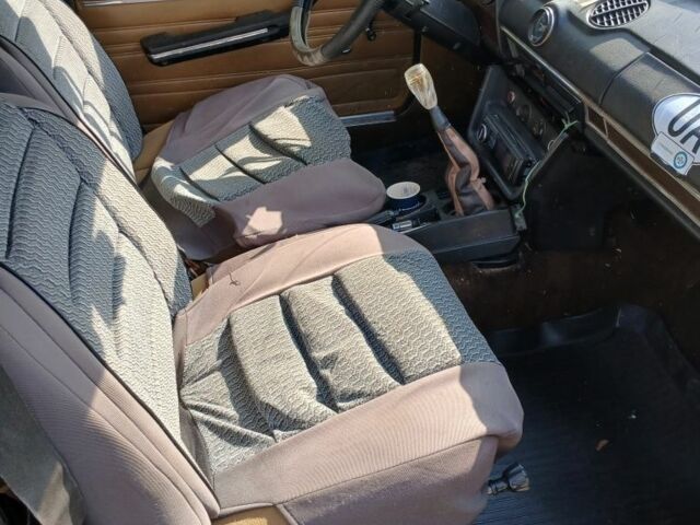 Желтый ВАЗ 2106, объемом двигателя 0 л и пробегом 100 тыс. км за 450 $, фото 5 на Automoto.ua