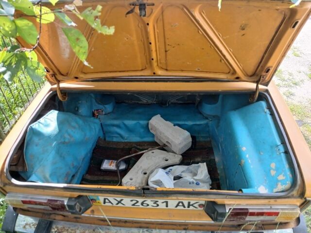 Желтый ВАЗ 2106, объемом двигателя 0 л и пробегом 100 тыс. км за 450 $, фото 6 на Automoto.ua