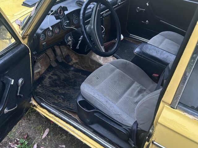 Жовтий ВАЗ 2106, об'ємом двигуна 1.6 л та пробігом 313 тис. км за 602 $, фото 7 на Automoto.ua