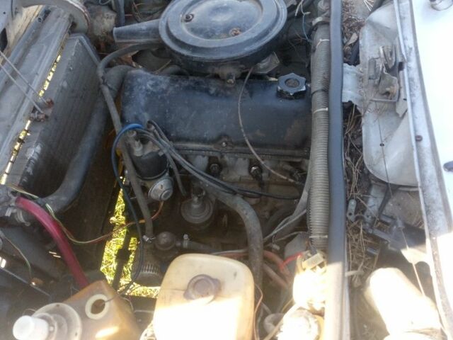 Серый ВАЗ 2106, объемом двигателя 1 л и пробегом 15 тыс. км за 381 $, фото 7 на Automoto.ua