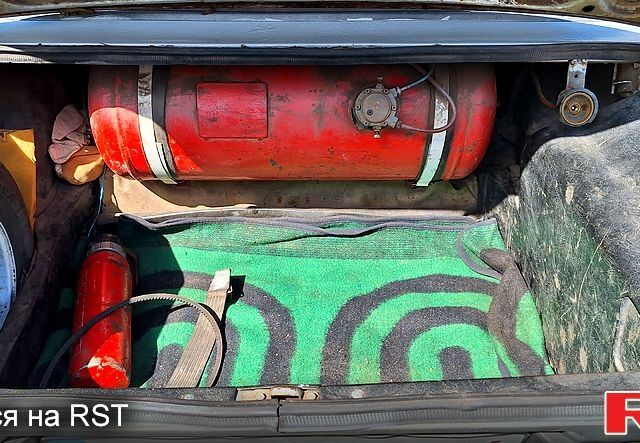 Серый ВАЗ 2106, объемом двигателя 1.3 л и пробегом 0 тыс. км за 700 $, фото 10 на Automoto.ua