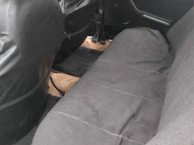 Сірий ВАЗ 2106, об'ємом двигуна 1.3 л та пробігом 128 тис. км за 546 $, фото 7 на Automoto.ua