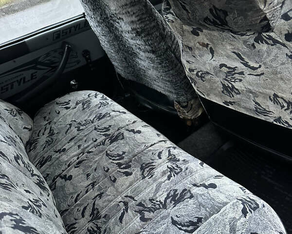 Серый ВАЗ 2106, объемом двигателя 1.6 л и пробегом 55 тыс. км за 800 $, фото 16 на Automoto.ua