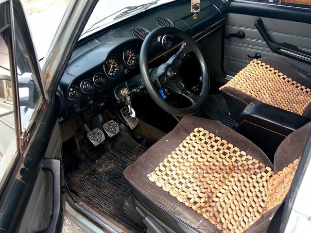 Серый ВАЗ 2106, объемом двигателя 1.3 л и пробегом 100 тыс. км за 650 $, фото 5 на Automoto.ua