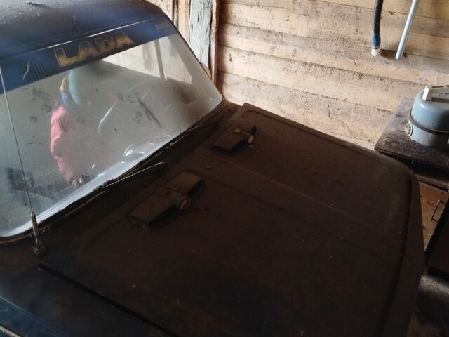 Синий ВАЗ 2106, объемом двигателя 1.3 л и пробегом 300 тыс. км за 850 $, фото 1 на Automoto.ua