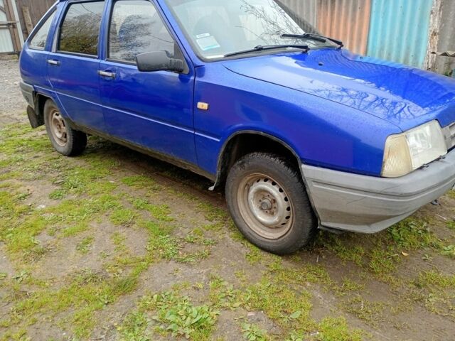 Синий ВАЗ 2106, объемом двигателя 1.6 л и пробегом 100 тыс. км за 999 $, фото 5 на Automoto.ua