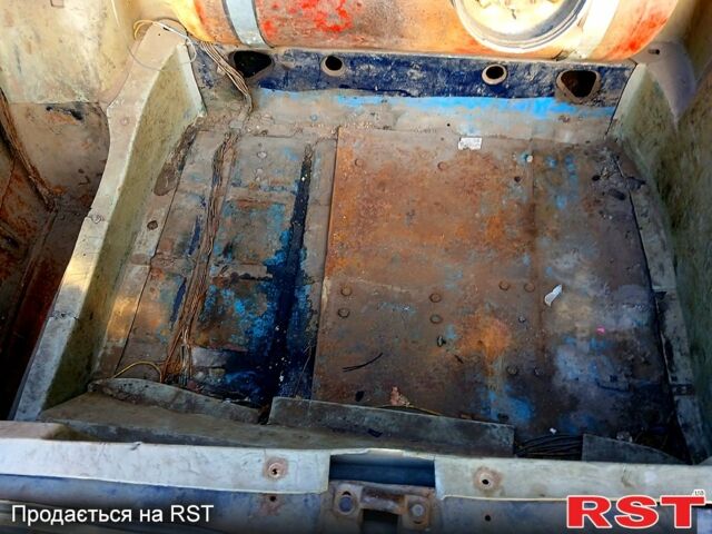 Синий ВАЗ 2106, объемом двигателя 1.5 л и пробегом 0 тыс. км за 350 $, фото 3 на Automoto.ua
