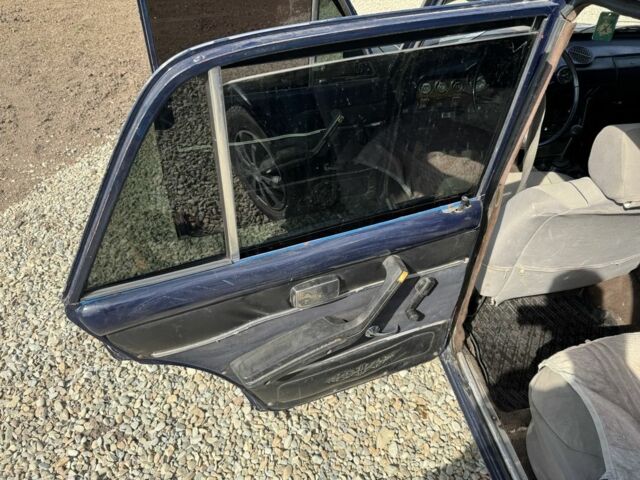 Синій ВАЗ 2106, об'ємом двигуна 1.3 л та пробігом 180 тис. км за 750 $, фото 17 на Automoto.ua