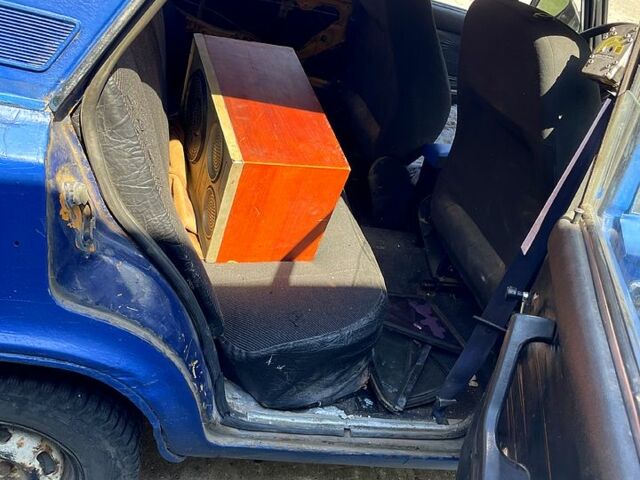 Синий ВАЗ 2106, объемом двигателя 1.6 л и пробегом 100 тыс. км за 360 $, фото 4 на Automoto.ua