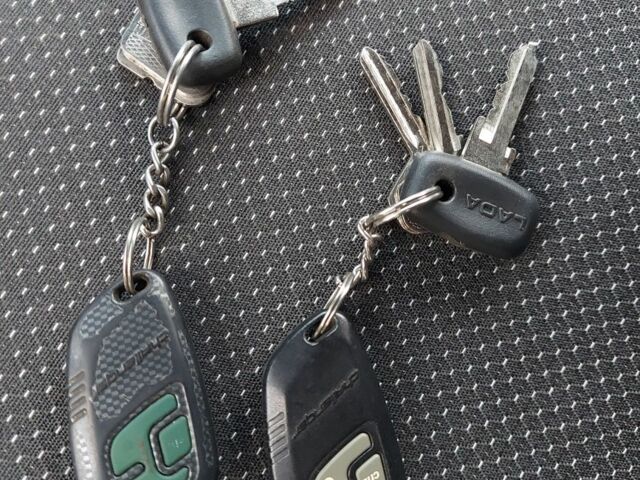 Синий ВАЗ 2106, объемом двигателя 1.5 л и пробегом 200 тыс. км за 1100 $, фото 9 на Automoto.ua