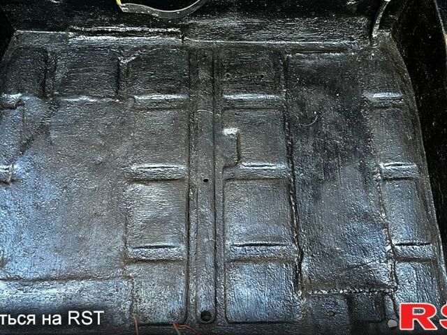 Синий ВАЗ 2106, объемом двигателя 1.3 л и пробегом 200 тыс. км за 1100 $, фото 7 на Automoto.ua