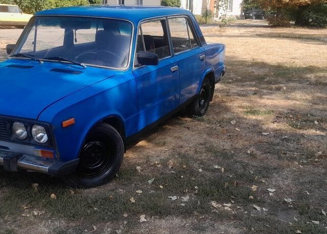 Синий ВАЗ 2106, объемом двигателя 1.3 л и пробегом 300 тыс. км за 429 $, фото 4 на Automoto.ua