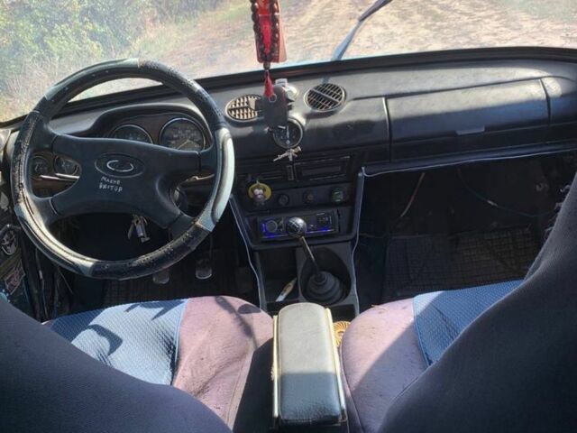 ВАЗ 2106 1985 в Краматорске на Automoto.ua Синий ВАЗ 2106, объемом двигателя 1.7 л и пробегом 1 тыс. км за 336 $, фото 2 на Automoto.ua