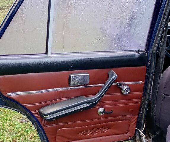 Синій ВАЗ 2106, об'ємом двигуна 1.6 л та пробігом 100 тис. км за 638 $, фото 15 на Automoto.ua