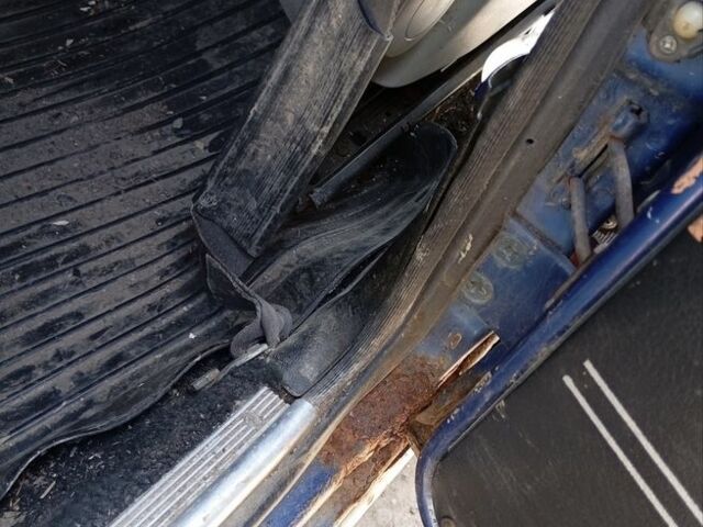 Синий ВАЗ 2106, объемом двигателя 1.3 л и пробегом 810 тыс. км за 883 $, фото 7 на Automoto.ua