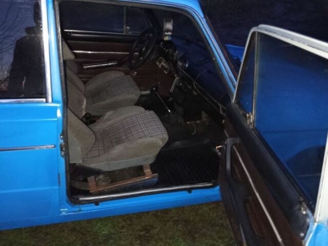 Синий ВАЗ 2106, объемом двигателя 1.3 л и пробегом 3 тыс. км за 597 $, фото 6 на Automoto.ua