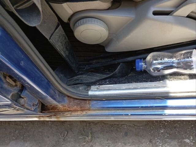 Синий ВАЗ 2106, объемом двигателя 1.3 л и пробегом 810 тыс. км за 883 $, фото 12 на Automoto.ua