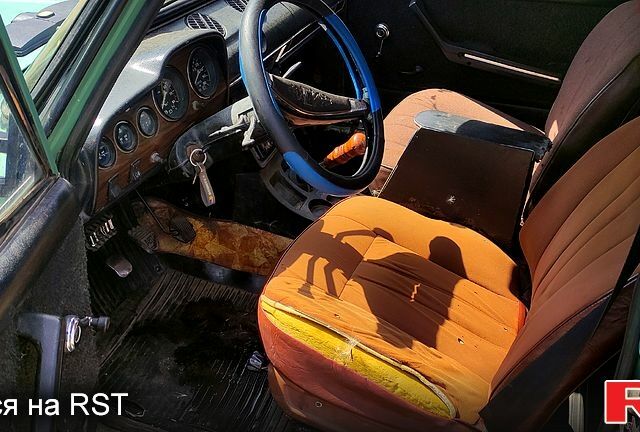 Синий ВАЗ 2106, объемом двигателя 1.3 л и пробегом 150 тыс. км за 375 $, фото 2 на Automoto.ua