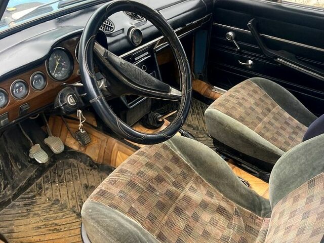 Синий ВАЗ 2106, объемом двигателя 1.3 л и пробегом 0 тыс. км за 500 $, фото 2 на Automoto.ua